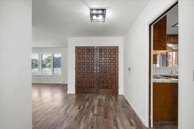 2137 Candlewood Pl, Riverbank, CA 95367