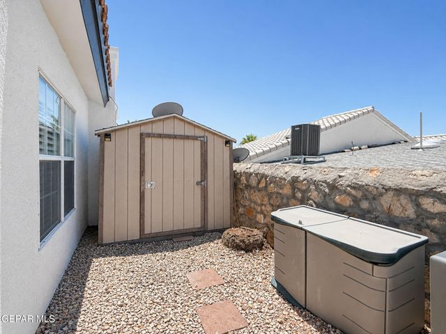 6633 WIND RIDGE Drive, El Paso, TX 79912