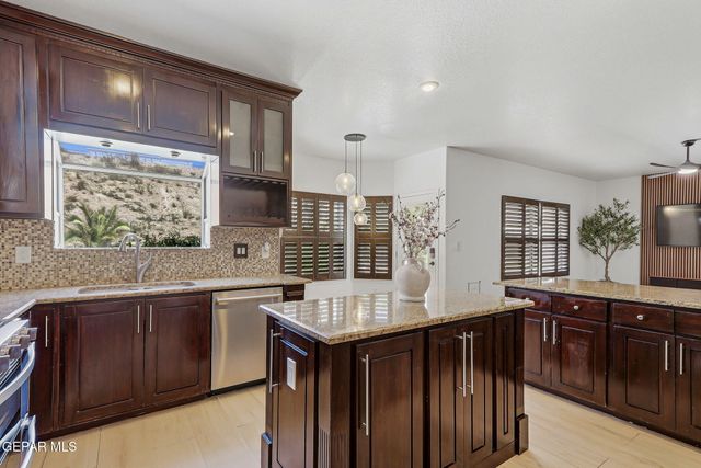 6633 WIND RIDGE Drive, El Paso, TX 79912