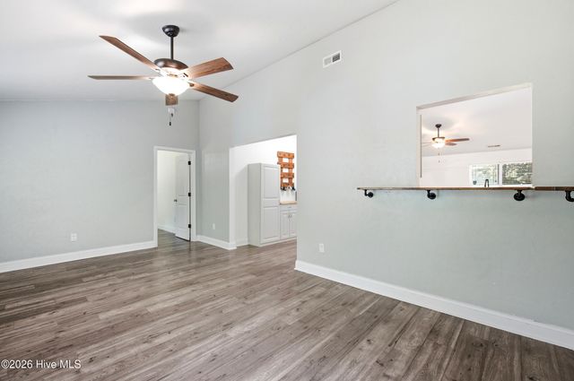 122 Pond View Circle, Hampstead, NC 28443