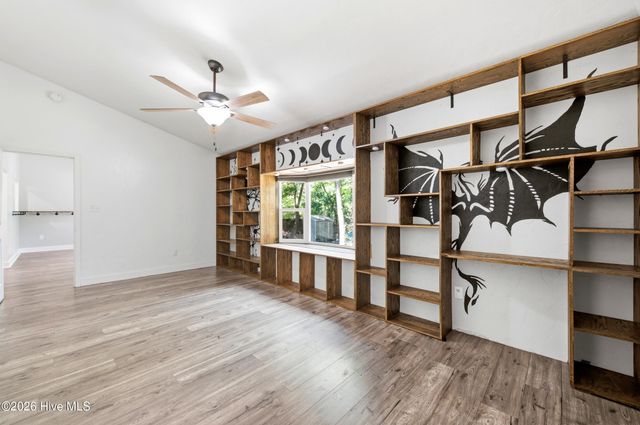 122 Pond View Circle, Hampstead, NC 28443