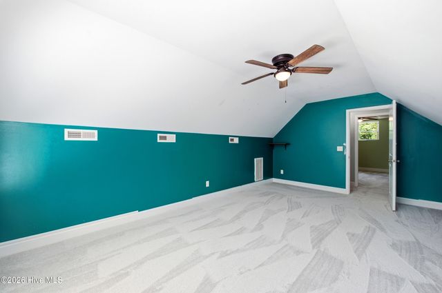 122 Pond View Circle, Hampstead, NC 28443