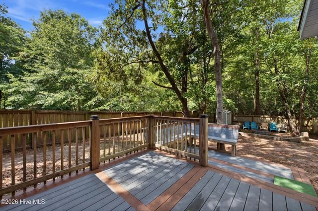 122 Pond View Circle, Hampstead, NC 28443
