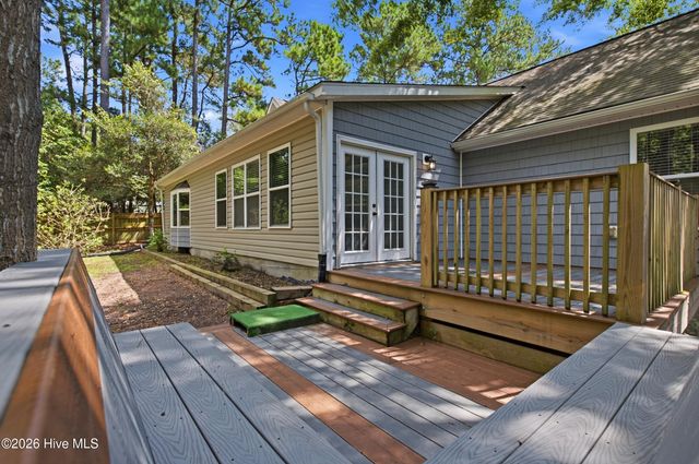 122 Pond View Circle, Hampstead, NC 28443