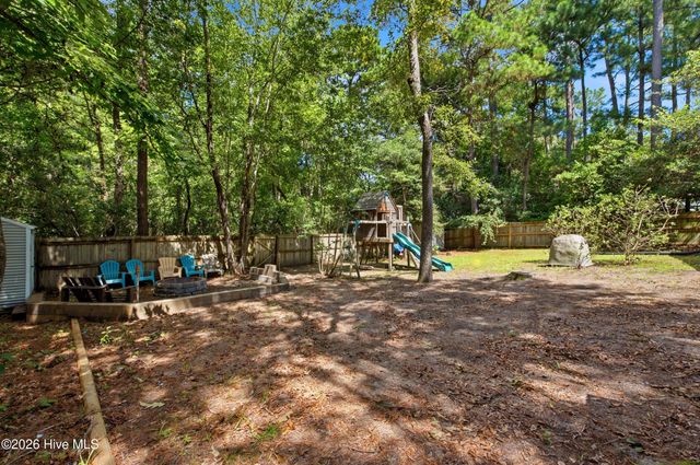 122 Pond View Circle, Hampstead, NC 28443