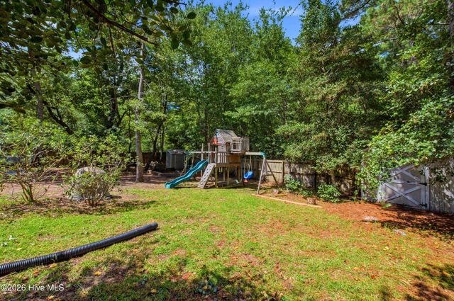122 Pond View Circle, Hampstead, NC 28443