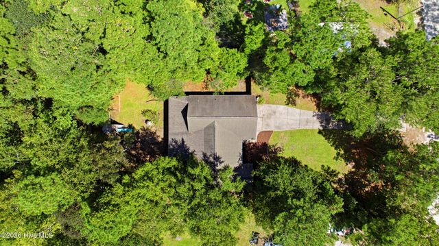 122 Pond View Circle, Hampstead, NC 28443