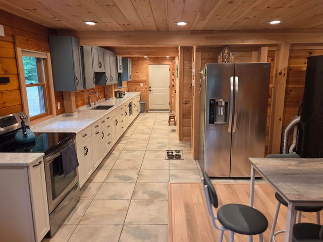 628 Route NH 132 N Street, New Hampton, NH 03256