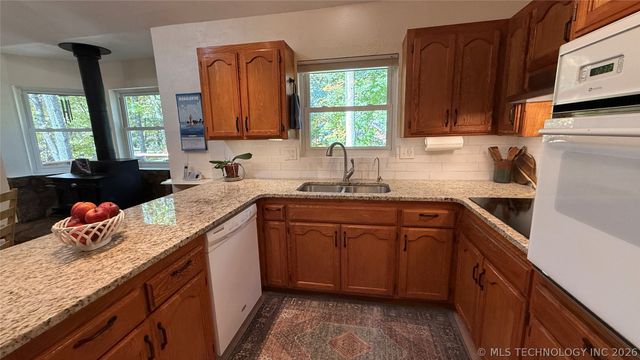 202 Alder Way, Tahlequah, OK 74464