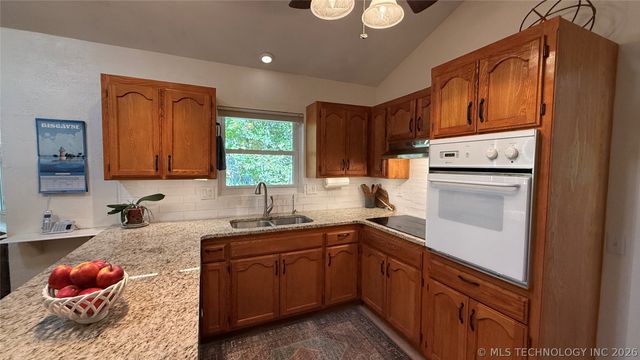 202 Alder Way, Tahlequah, OK 74464