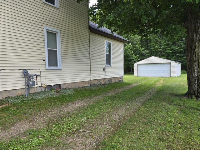 315 E Center Street, Concord, MI 49237