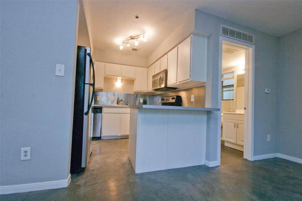 1013 W 23rd ST 205, Austin, TX 78705