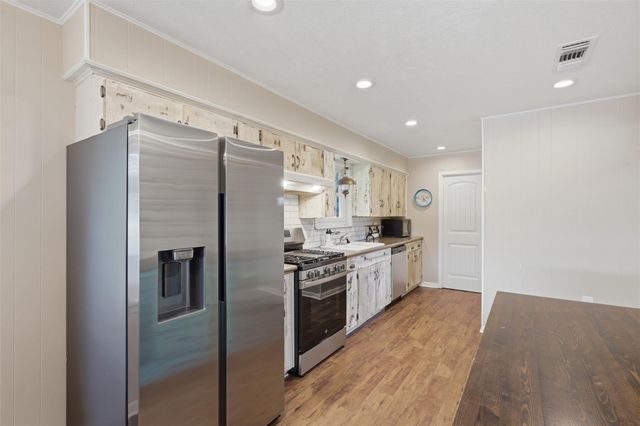 20602 County Road 270, East Bernard, TX 77435