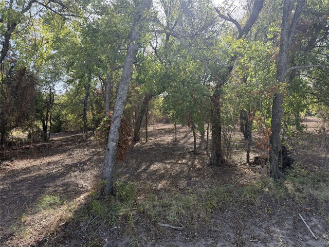 2012 Hoopers Court, Weatherford, TX 76085