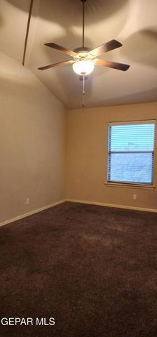 11132 CATHERINE SLUTTER Lane, Socorro, TX 79927