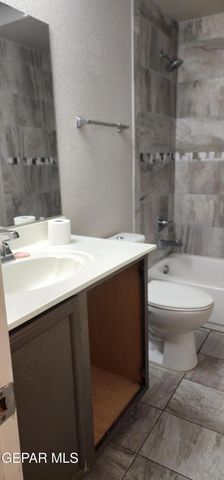 11132 CATHERINE SLUTTER Lane, Socorro, TX 79927
