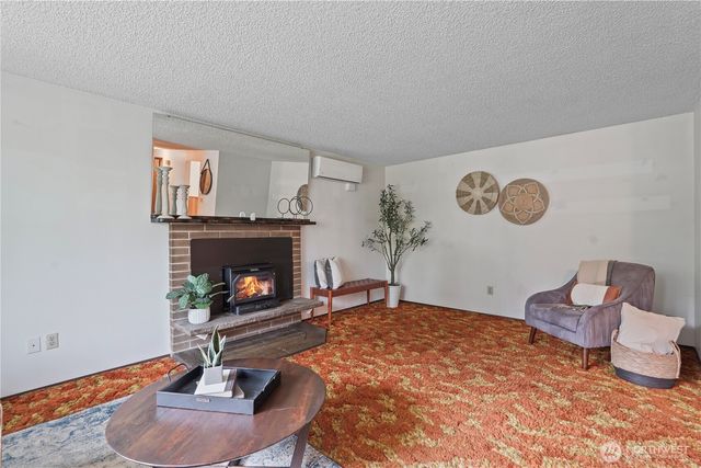 3200 NW Melody Lane, Silverdale, WA 98383
