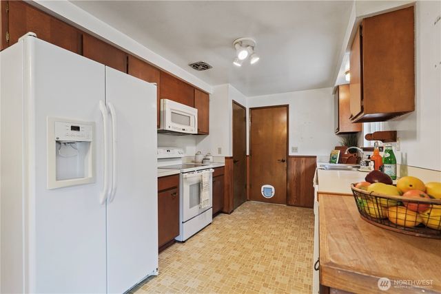 3200 NW Melody Lane, Silverdale, WA 98383