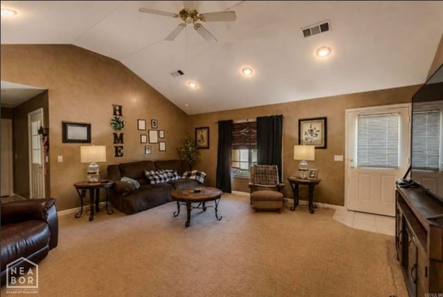 2906 Newcastle Drive, Paragould, AR 72450