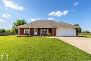 2906 Newcastle Drive, Paragould, AR 72450
