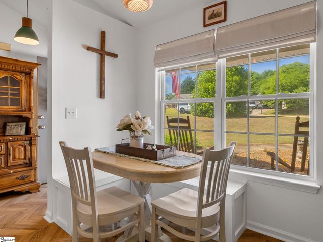 422 Lily Pond Lane, Taylors, SC 29687