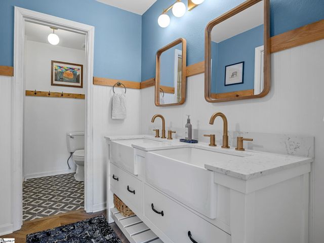 422 Lily Pond Lane, Taylors, SC 29687