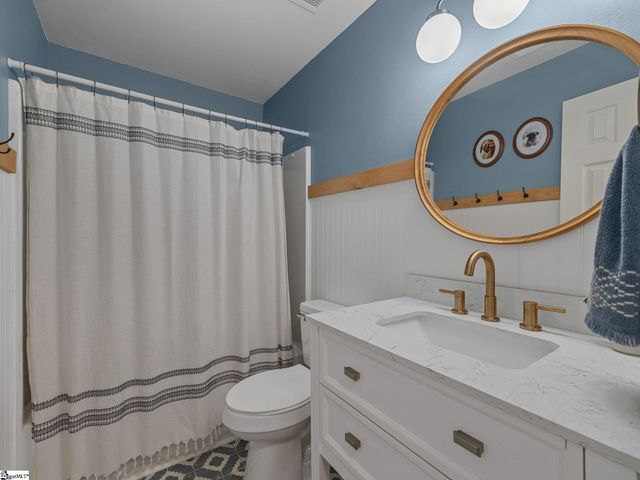 422 Lily Pond Lane, Taylors, SC 29687