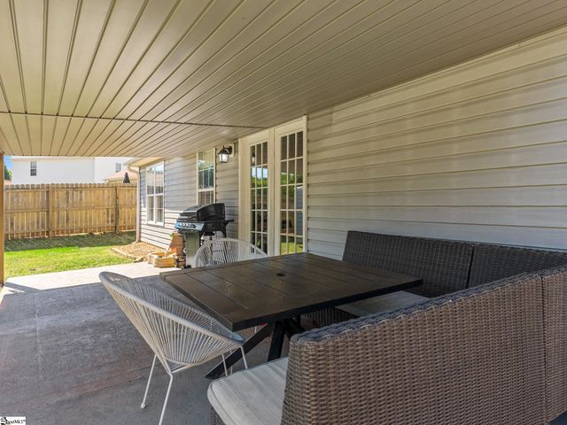 422 Lily Pond Lane, Taylors, SC 29687