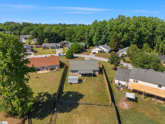 422 Lily Pond Lane, Taylors, SC 29687