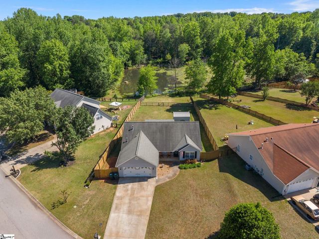 422 Lily Pond Lane, Taylors, SC 29687