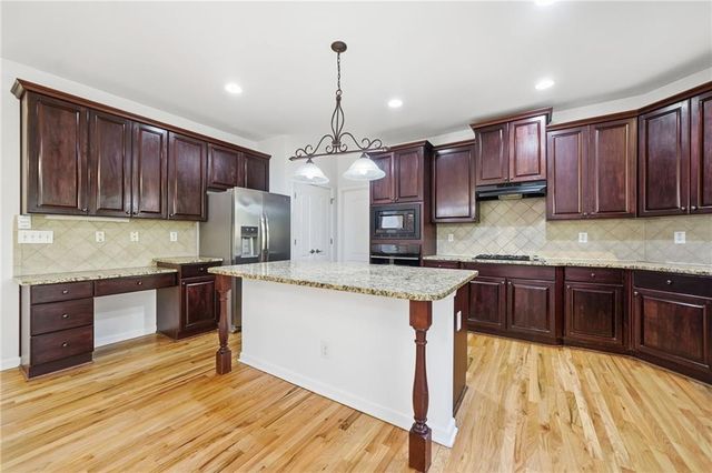 3835 Creekview Ridge Drive, Buford, GA 30518