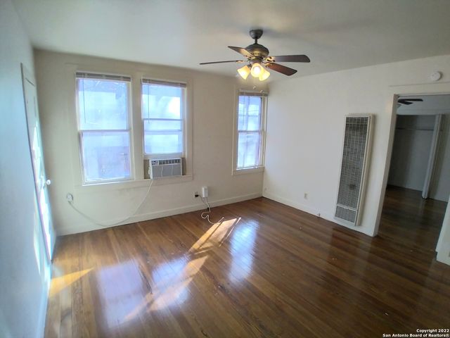215 W Magnolia Ave Apt 3, San Antonio, TX 78212