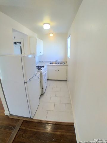 215 W Magnolia Ave Apt 3, San Antonio, TX 78212
