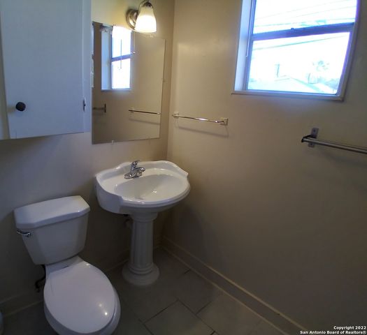 215 W Magnolia Ave Apt 3, San Antonio, TX 78212