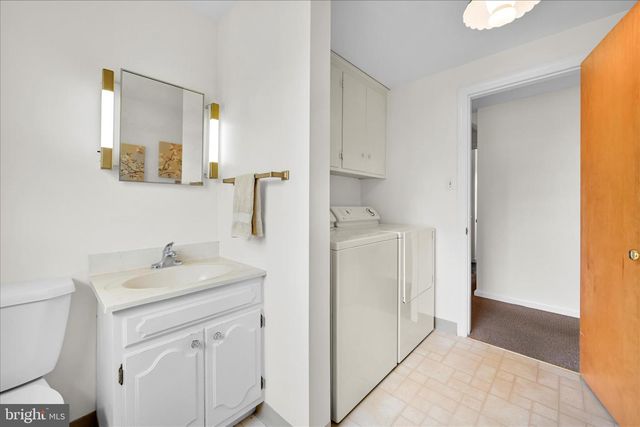 29 MAYFIELD DR, Leola, PA 17540