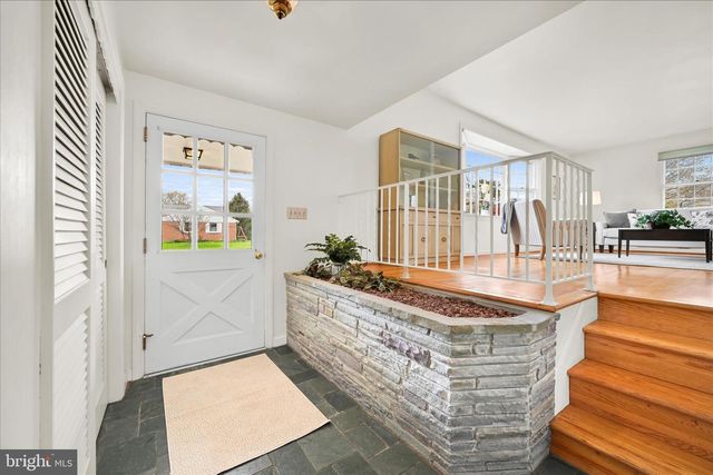 29 MAYFIELD DR, Leola, PA 17540