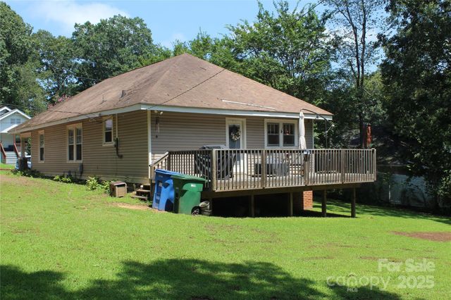 436 E Oakwood Avenue, Albemarle, NC 28001