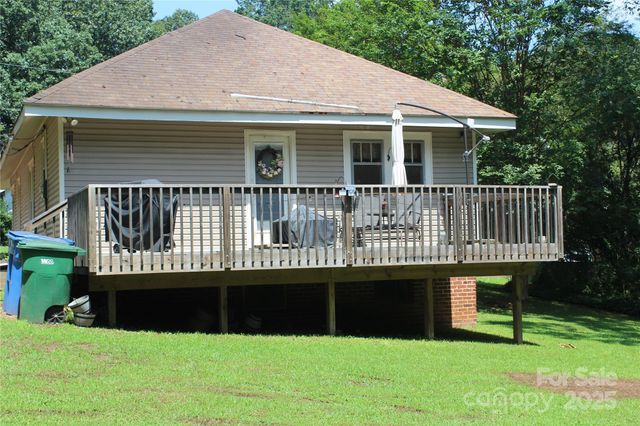 436 E Oakwood Avenue, Albemarle, NC 28001
