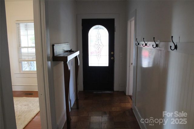 436 E Oakwood Avenue, Albemarle, NC 28001