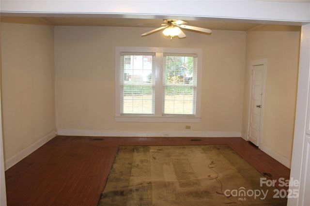 436 E Oakwood Avenue, Albemarle, NC 28001