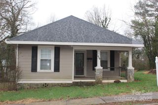 436 E Oakwood Avenue, Albemarle, NC 28001