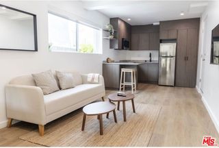 923 N Mariposa Avenue 1/4, Los Angeles, CA 90029