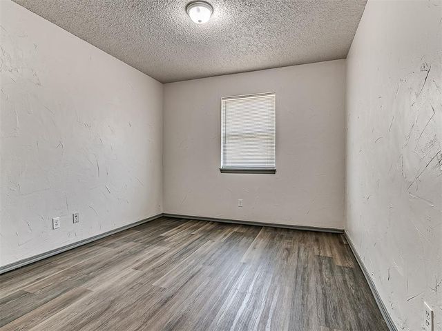 1009 Shady Creek Circle, Guthrie, OK 73044