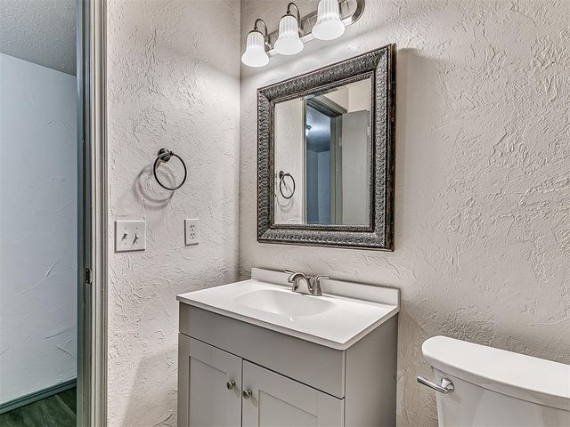 1009 Shady Creek Circle, Guthrie, OK 73044