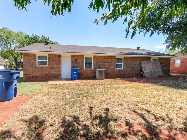 1009 Shady Creek Circle, Guthrie, OK 73044