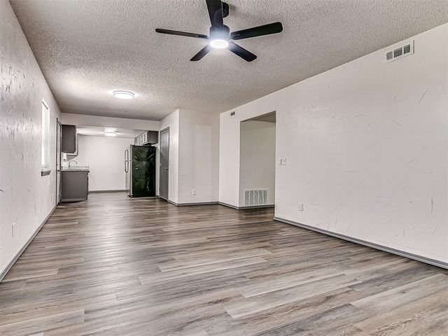 1009 Shady Creek Circle, Guthrie, OK 73044