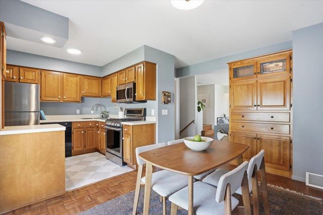 2032 Post Road, Madison, WI 53713