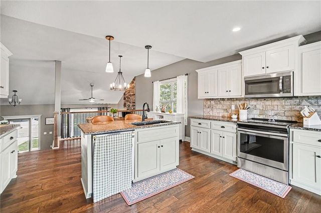 3907 NE 91 Terrace, Kansas City, MO 64156