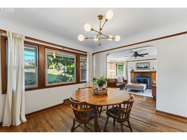 3326 Se LAKE Rd, Milwaukie, OR 97222