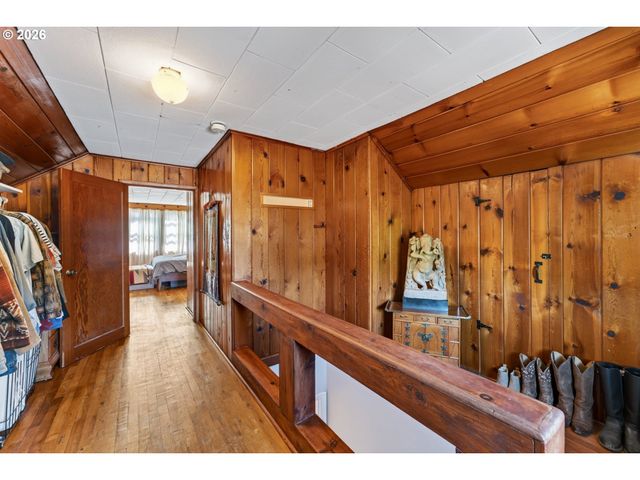 3326 Se LAKE Rd, Milwaukie, OR 97222